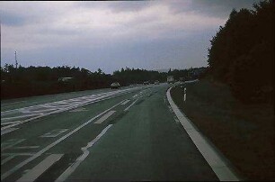 Ausfahrt aus Nebenfahrbahn A81/831-Ost
