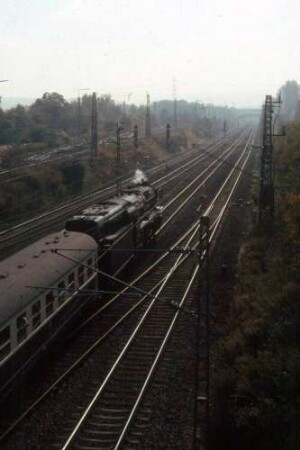 Kornwestheim Lok 012 110 Sonderzug UIC-X-Wagen