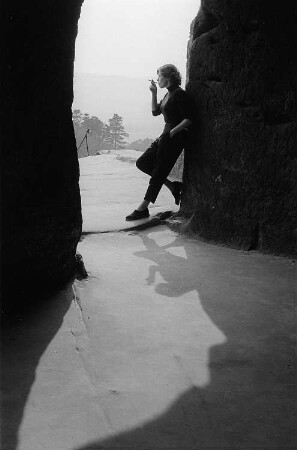 Renate Rössing in der Burgruine Regenstein bei Blankenburg im Harz