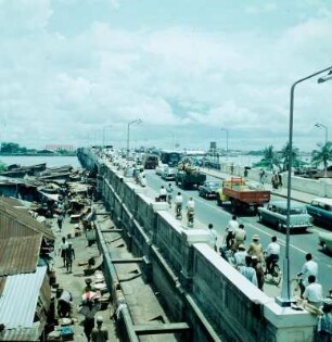 Lagos. Straßenszene. 1959