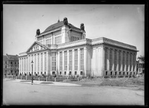 Fiume (Rijeka/Kroatien). Palast oder Theater