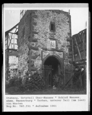 Schloss Nauses — Torturm