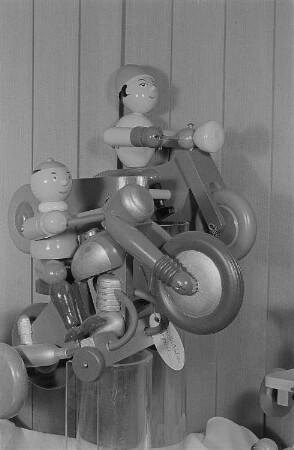 Messestand mit Holzspielzeug der Marke BIMBO