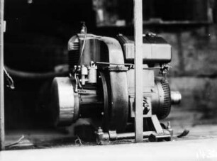 Motor : Ein kraftstoffbetriebenes Aggregat.