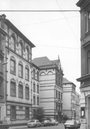 Dresden-Neustadt, Louisenstraße 40/42. Ehem. XXII. Bezirksschule (Gymnasium Dreikönigschule, 1894). Straßenansicht von Nordost