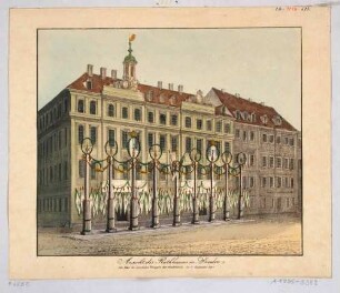 Des feierlich geschmückte Rathaus auf dem Altmarkt in Dresden am Tag der feierlichen Übergabe der Konstitution am 4. September 1831