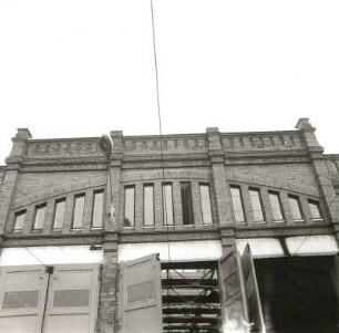 Cottbus. Straßenbahndepot, Berliner Straße 58/60. um 1905. Wagenhalle, Portalaufsatz