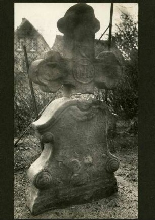 Grabkreuz der Carolus Schmitt