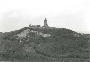 Steinthaleben. Blick vom Gietenkopf zum Kyffhäuserdenkmal