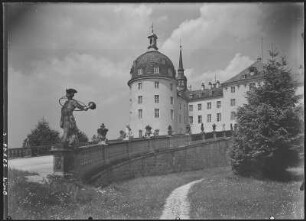 Moritzburg. Aufgang zum Schloss
