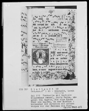 Graduale (Benediktinerhandschrift) — Textseite mit historisierter Initiale und Figuren in der Bordüre, Folio 219recto