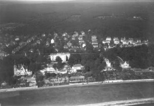 Dresden-Neustadt. Stadtteilansicht zwischen Bautzner Straße, Charlottenstraße, Heideparkstraße und Wilhelminenstraße gegen die Dresdner Heide. Luftbild-Schrägaufnahme von Süden