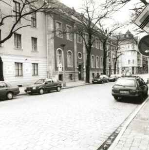 Cottbus. Verwaltungsgebäude (Arbeitsamt), Rudolf-Breitscheid-Straße 12, 1. Viertel 20. Jahrhundert. Straßenansicht