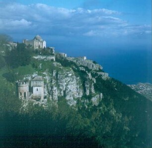 Sizilien. Monte Erice. Blick zum Ort Erice