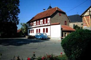 künftiges Gemeindeamt während der Rekonstruktion; Fachwerk OG vorgeblendet