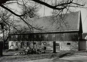 Neustadt-Krumhermsdorf in Sachsen : Neustadt-Krumhermsdorf in Sachsen (Kreis Sächsische Schweiz). Wohnstallhaus (bezeichnet 1880), Hauptstraße 5. Hofansicht