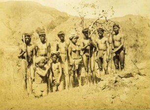 Gruppenportrait (Philippinen-Aufenthalt 1897-1932 - Album "Nord-Luzon-Typen")