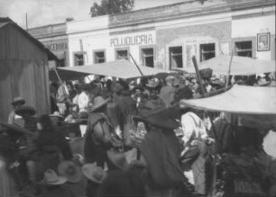 Markt in Toluca : Blick über einen Marktplatz mit Händlern