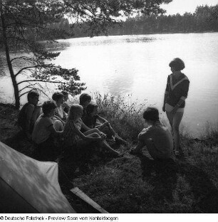 Feriengestaltung (Baden, Boot fahren)