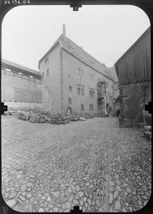 Rochlitz. Schloß (12.-14. Jh.). Blick über den Schloßhof