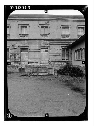 Gusow (Gusow-Platkow), Schloßstraße 7. Schloß (Baubeginn 1870; F. Neubart). Teilansicht