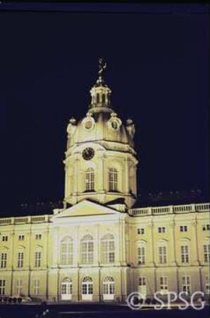Berlin, Schloss Charlottenburg, Nachtaufnahme.