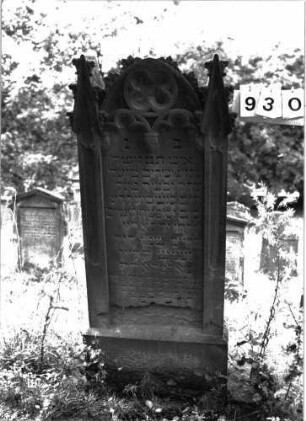 Grabstein 930 (Index: 100099196) Maße HxBxT: 146x60x15 cm: Grabstein 930