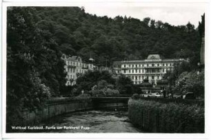 Weltbad Karlsbad. Partie am Parkhotel Pupp