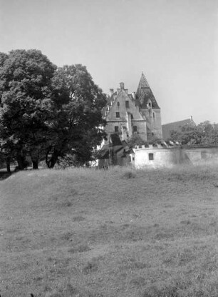 Jagdschloss der Neuburger Fürsten — Altes Schloss