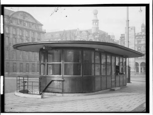 Verkehrspavillon Rathausmarkt (Hamburg-Altstadt): Teilansicht : SchumacherWV Nr. 345