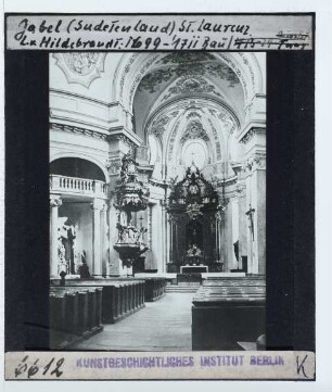 Jablonné, St.-Laurentius-Kirche : Innenansicht, Vierung
