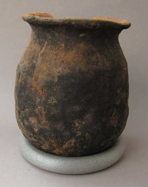 Clay vessel