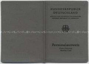 Personalausweis der Bundesrepublik Deutschland - Personenkonvolut