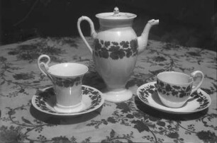 Kaffeegeschirr mit Weinlaubmuster