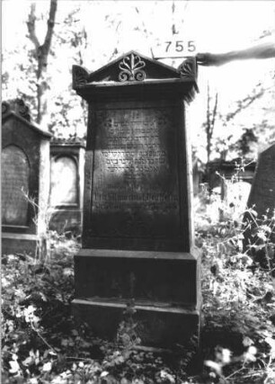 Grabstein 755