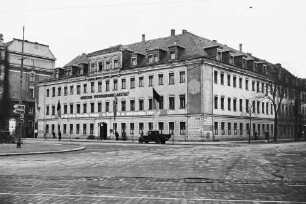 Dresden-Neustadt, Palaisplatz 3. Verwaltungsgebäude der Deutschen Versicherungsanstalt (1733, 1801/1806 Umbau). Eckansicht (Friedrich-Engels-Straße/Königstraße)
