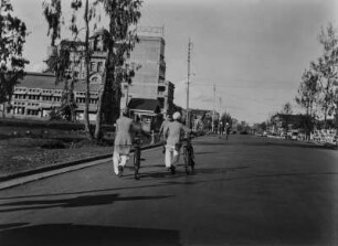 Straßenszene : Straßenszene. Aufnahmeort vermutlich Nairobi