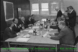 Besuch von Dr. Paul Krüger (Bundesminister für Forschung und Technologie (BMFT)) am Kernforschungszentrum Karlsruhe (KfK)