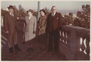 Prof. Olsacher. Eva Sch. Enriqueta + Enrique Sparn. 17. Juli 1958. Parque Sarmiento Córdoba