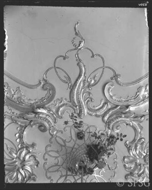 Potsdam, Neues Palais, Wohnung Friedrich II., Arbeitszimmer, R.: 210, Detail der Decke, Mittelrosette.