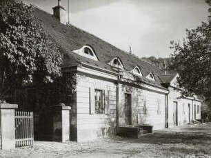 Dresden-Pillnitz. Weinpresse