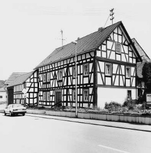 Niedernhausen, Hauptstraße 25a, Zum Hohlen Stein 2
