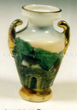 Henkelvase