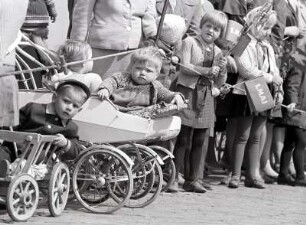 1. Mai, Kinderwagen