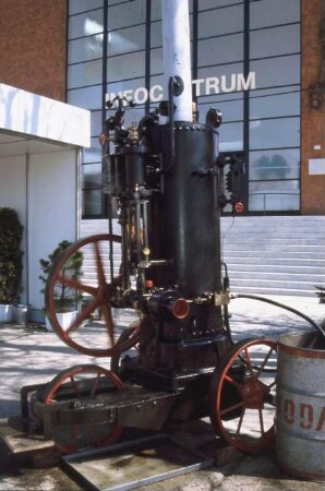 Fotografie: Antriebs- und Anbausystem, Dampfmaschine
