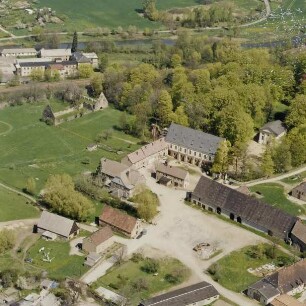 Nossen-Zella. Ehem. Zisterzienserkloster Altzella. Luftbild-Schrägaufnahme von Westsüdwesten