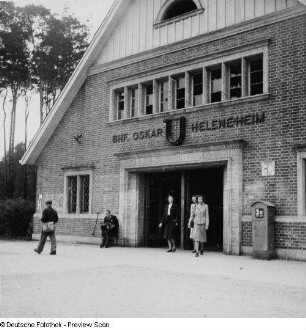 Berlin-Dahlem, U-Bahnhof, Oskar-Helene-Heim