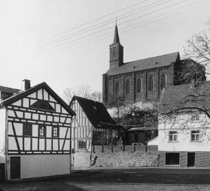 Kath. Pfarrkirche St. Marien und Pfarrhaus; Beselich, Kirchberg , Pfarrhaus