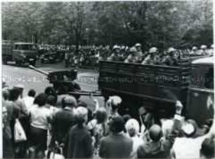 Parade der Kampfgruppen zum 10.Jahrestag des Mauerbaus