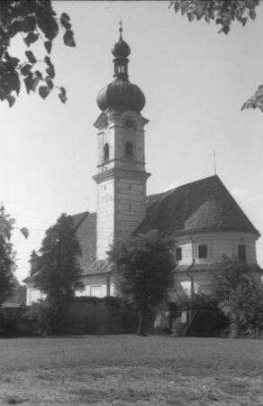 Murnau: Kirche, von Osten